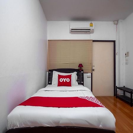 Oyo 836 Pk Residence Sattahip Bagian luar foto