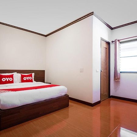Oyo 836 Pk Residence Sattahip Bagian luar foto