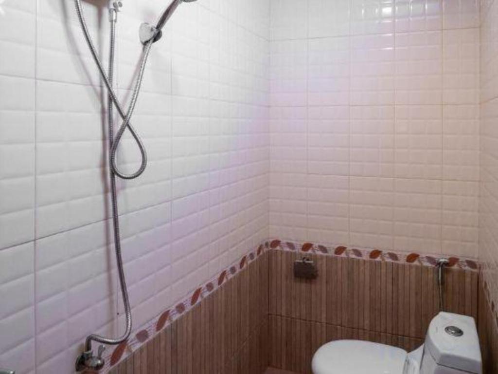 Oyo 836 Pk Residence Sattahip Bagian luar foto